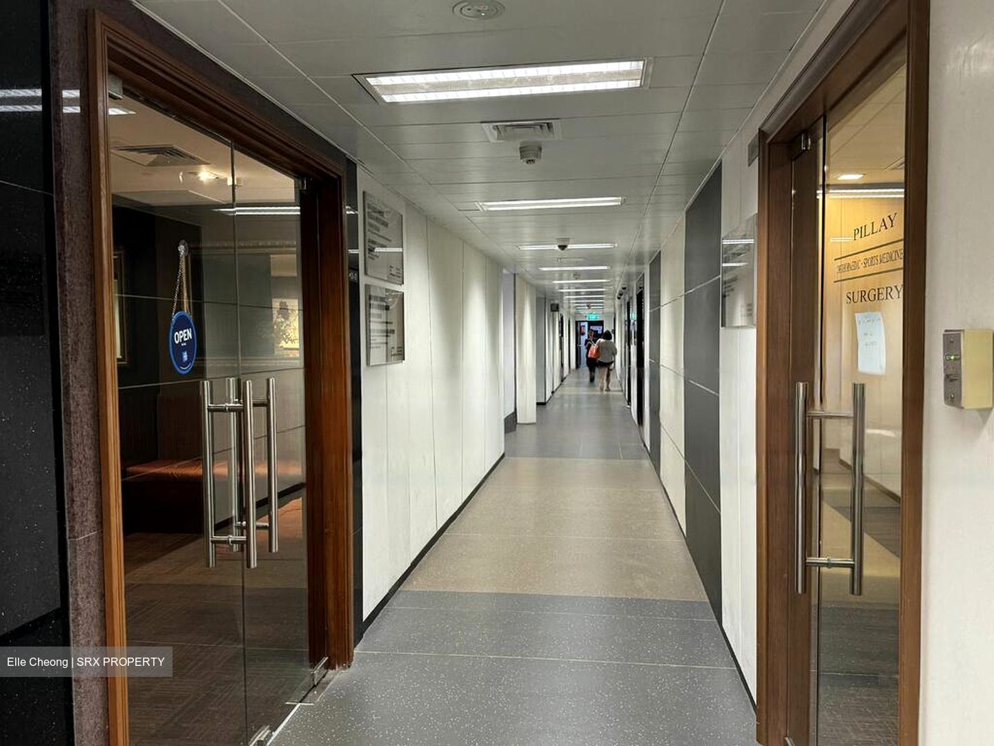 Mount Elizabeth Hospital (D9), Retail #454000011